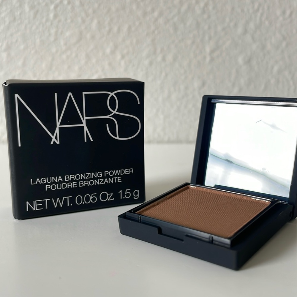 $7🖤 NARS Bronzing Powder in Laguna